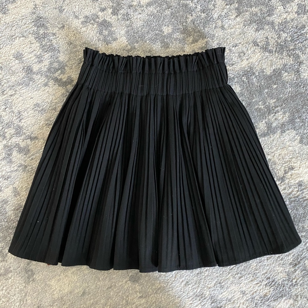 Zara Skirt new, black, pleated